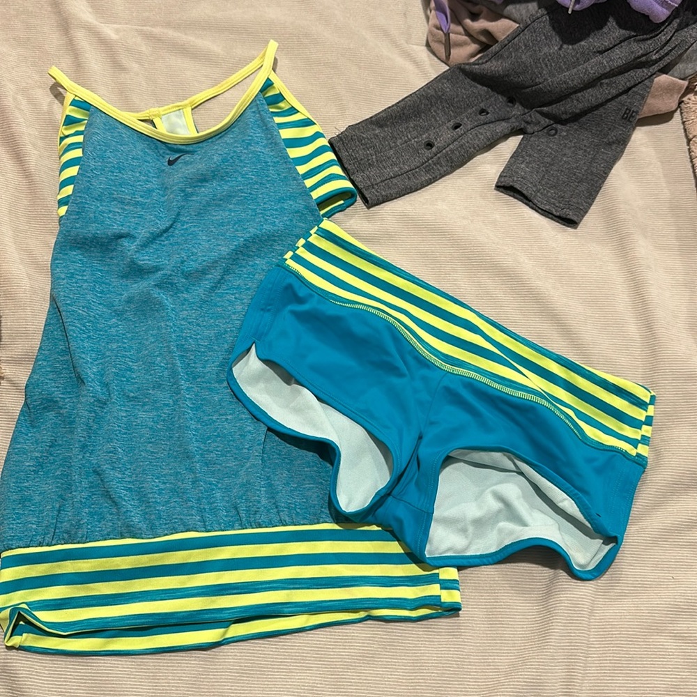 Nike swim
